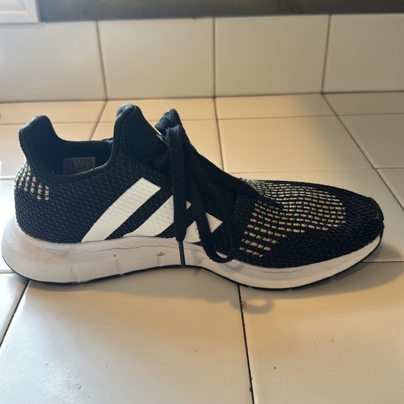 Adidas Women's Swift Run Black Running Sneakers Size 8 1/2 - Picture 10 of 14